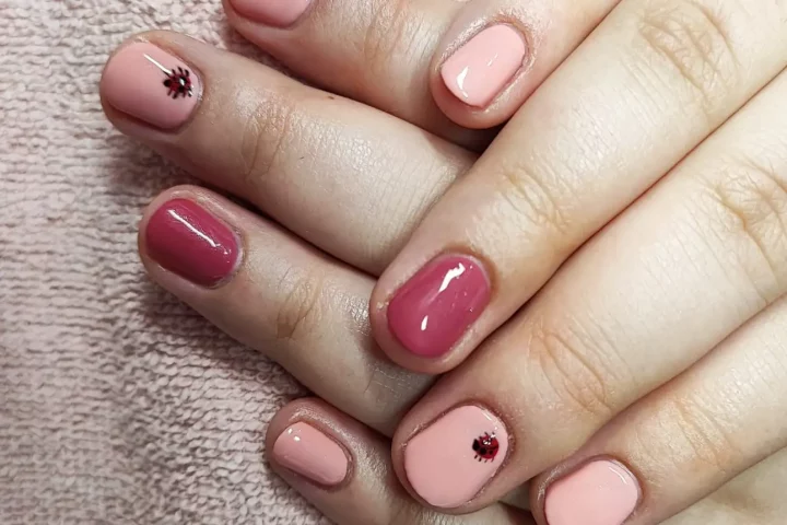 Fingernägel aus Shellack