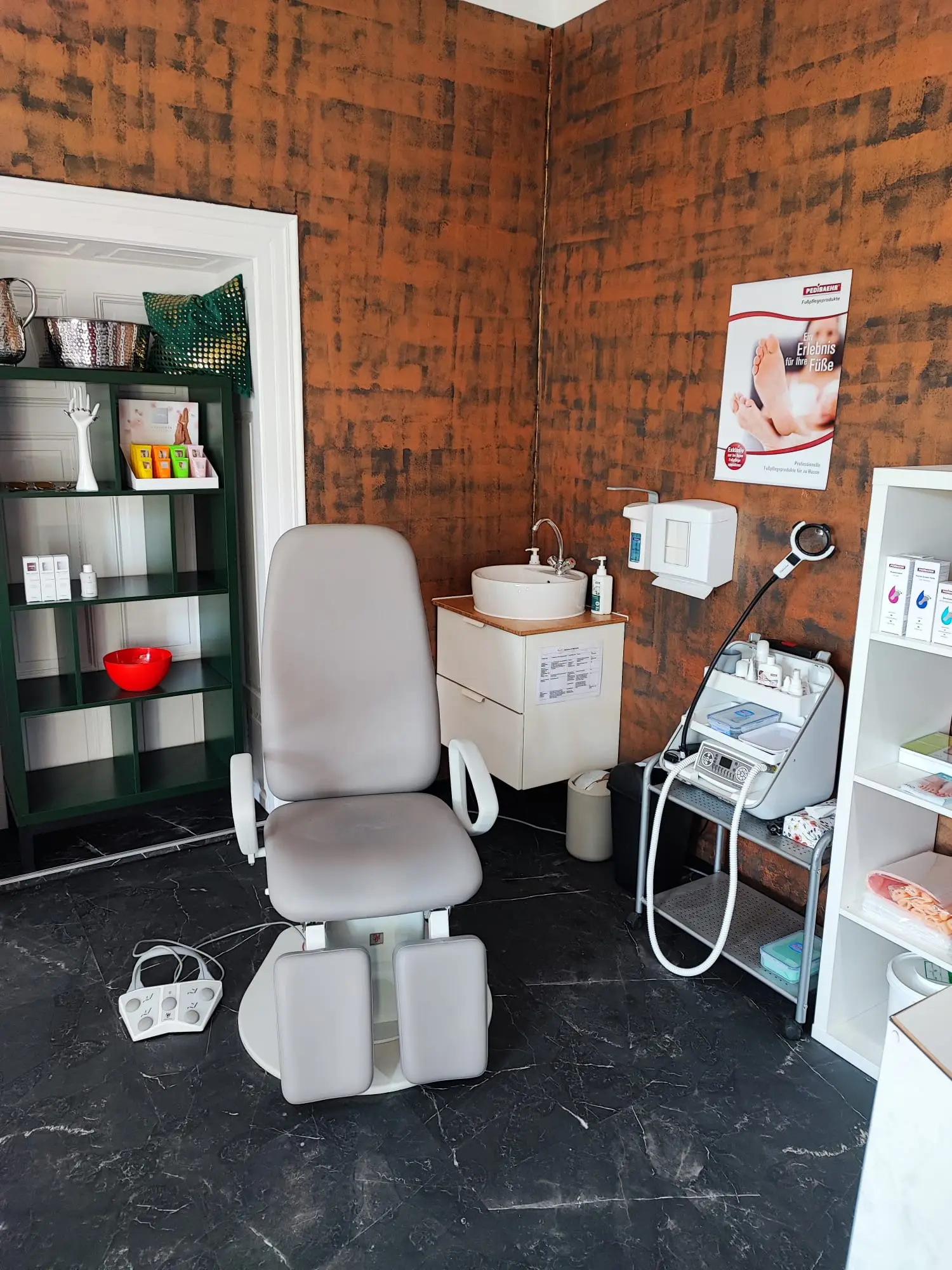 Nagelstudio Behandlungsstuhl für Fußpflege